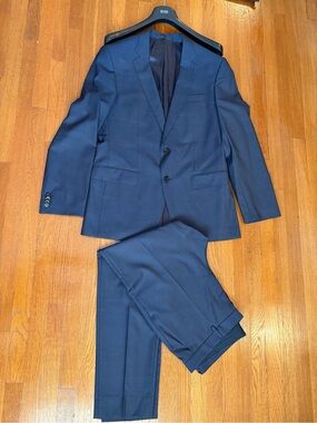 HUGO BOSS Tailored Huge/Genius Navy 40R 2-Piece Suit - USED ONCE!!!